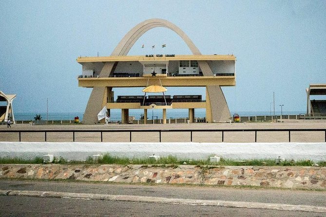 1 Day Accra City Tour - Center for National Culture and Ghanaian crafts