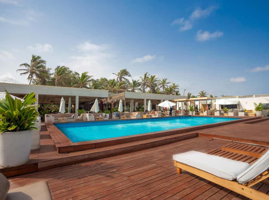 Accra Beachfront Experience: Sun Sand Calm & Lunch - Guide quality and the serious reliability warning