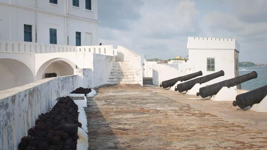 Accra: Cape Coast and Elmina Private Cultural Tour - The early start and 147-kilometer road trip
