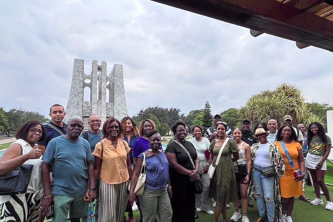 Accra City Experience - Ussher Fort: a sobering coastal view