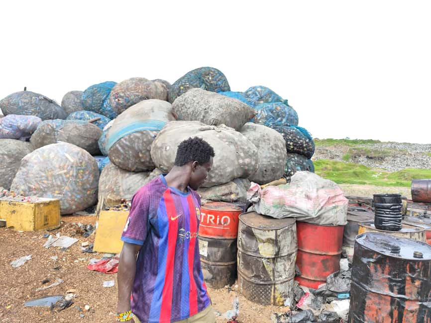 Accra: E - waste private tour (agbogloshie) - Seeing How Electronics Become Useful Again