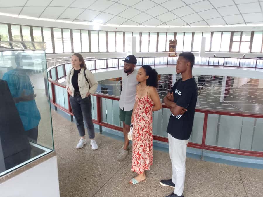 Accra: Guided City Tour with Lunch - Kwame Nkrumah Memorial Park and Museum