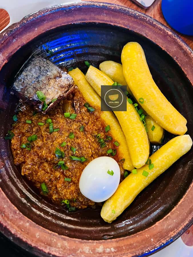 Accra: Local Ghanaian Food Tasting Tours - Legon Botanical Gardens adds a second setting
