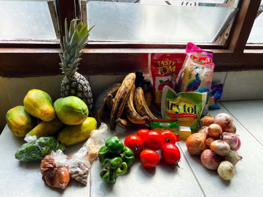 Accra: Market Tour and Cooking Class - Sampling coco, koose, and chilled sobolo