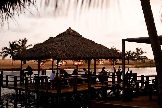 Accra Nightlife with Afrobeat Music and Dance - What the strongest praise tells you