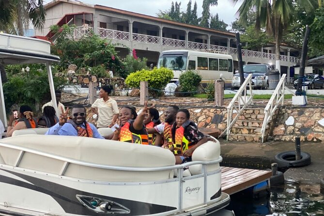 Accra Safari at Shai Hills and Boat Cruise + Cedis Beads - Cedi Beads and the clever heat of palm kernels