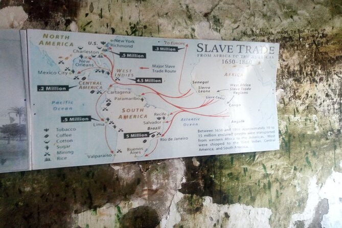 Accra Walking Day Tour With Oswald - Jamestown Lighthouse and the working waterfront