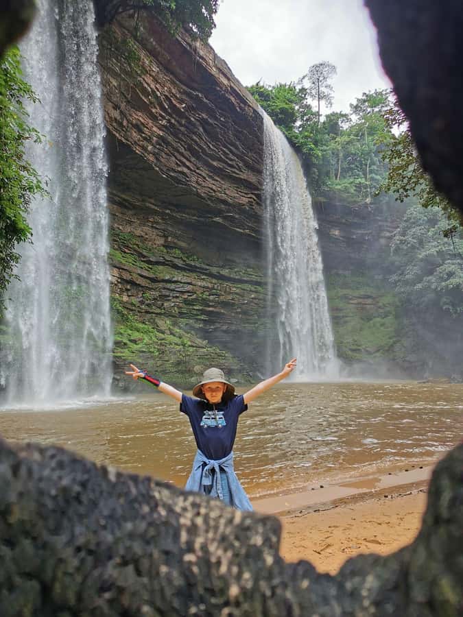 Boti Falls, Umbrella Rock, Aburi Gardens & Cocoa Farm Tour - The Guides Are a Major Part of the Value