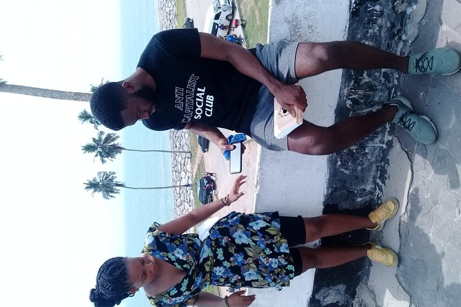 Cape Coast and Elmina Castles Tour - What the guide adds to the day