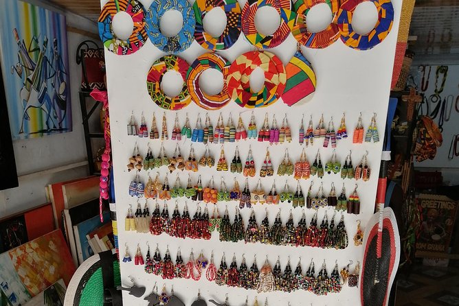 Discover kumasi Tours - Bonwire Kente Weaving Centre, where cloth carries meaning