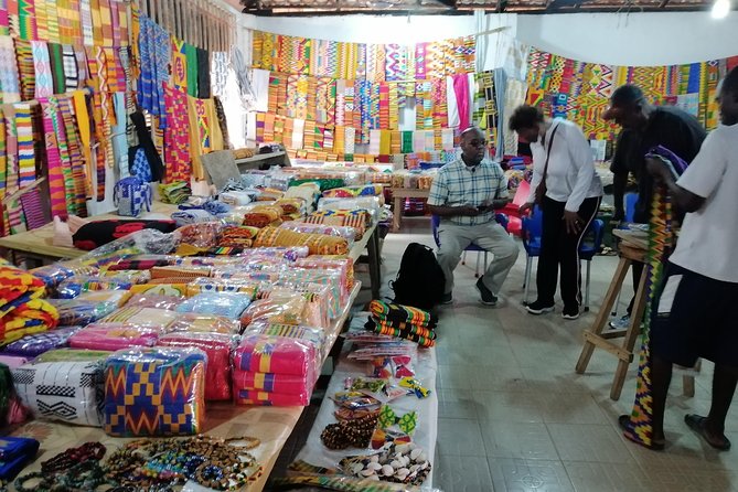 Discover kumasi Tours - Ntonso Adinkra craftsmen and the language of symbols