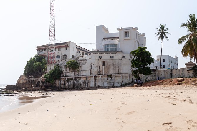 Explore Accra - Mokola Market, where Accra shops