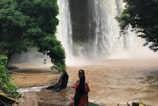 Ghana Eastern Explorer - Boti Falls, Aburi Gardens & Tetther Quarshie Cocoa Farm - Boti Falls and the twin-waterfall setting