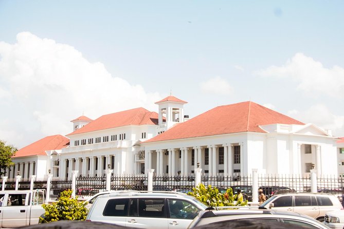 Half Day Accra City Sightseeing Tour With Guide - Makola Market on foot