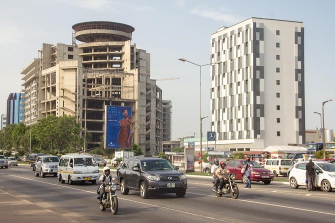 Half Day Accra City Sightseeing Tour With Guide - Shopping at the Centre for National Culture