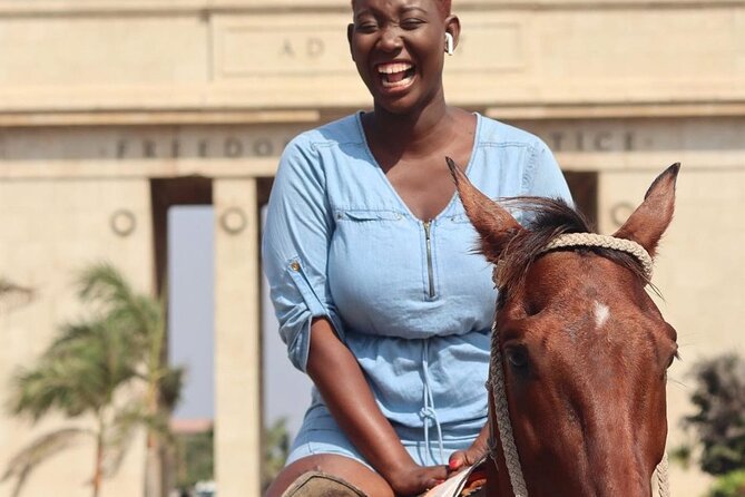 Half-Day City Tour of Accra - Kwame Nkrumah Memorial Park in 30 minutes