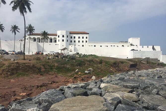 Historical Day Tour to Cape Coast, Elmina and Kakum - A private guide changes the pace