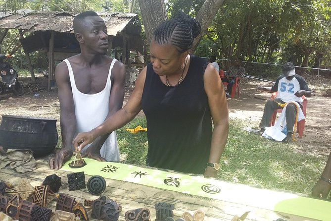 Kumasi Heritage Tours And Naming Ceremony In A Day - Ntonso explains Adinkra through making