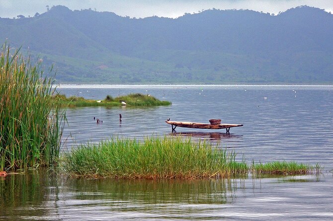Lake Bosomtwe Boat Cruisely and Kumasi City Tours - Manhyia Palace Museum and Ashanti royalty