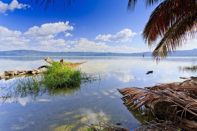 Lake Bosomtwe Boat Cruisely and Kumasi City Tours - Prempeh II Museum and a chief’s house