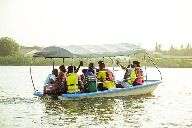 Leisure trip on the coast of Ghana - Day 3: Busua Beach, Butre, and a canoe on the River Butre