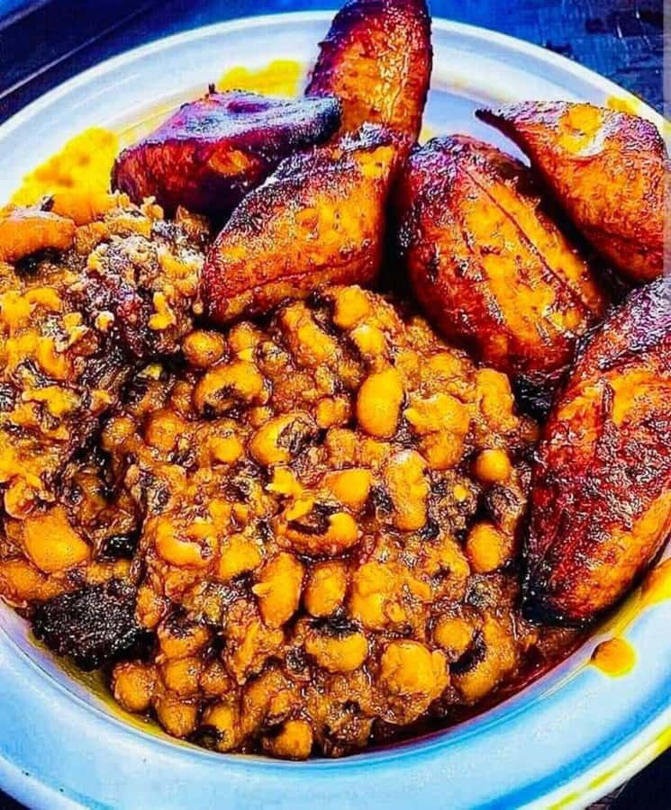 Local Ghanaian Food Tasting Tour - Ghanaian food first, tourist checklist second
