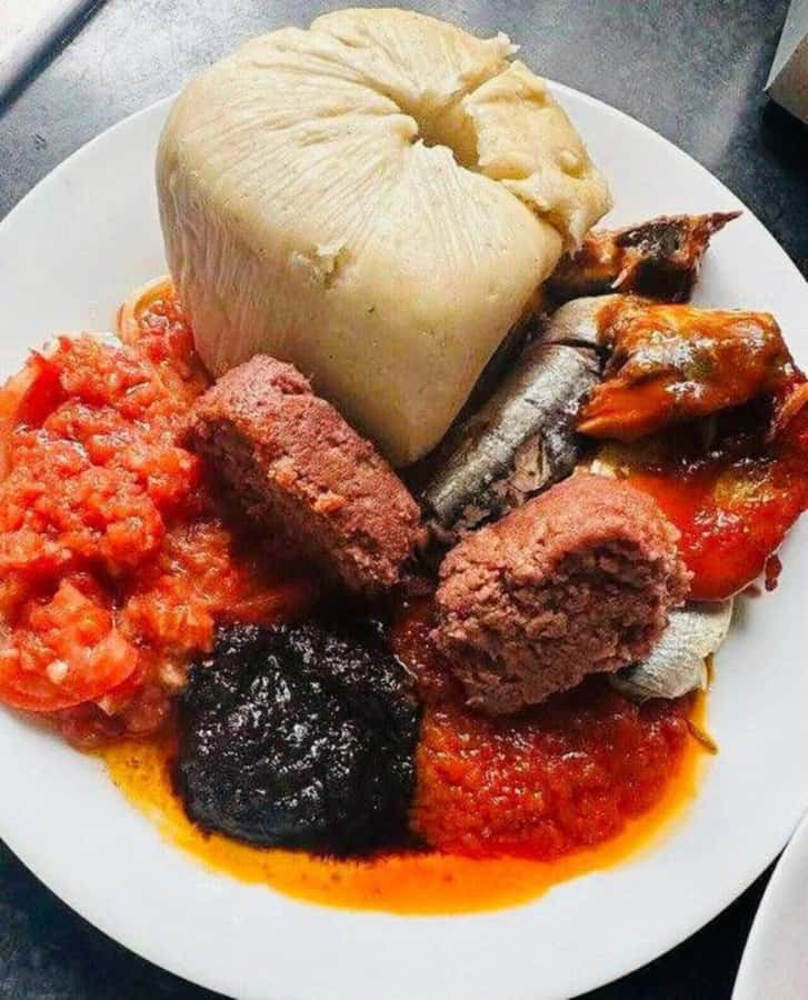 Local Ghanaian Food Tasting Tour - Who should book this Accra food tour?