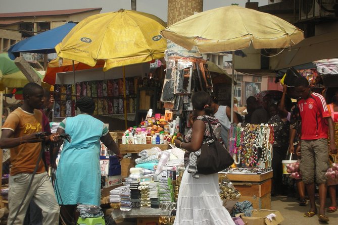 Makola Market Walking Tour - Agblobloshie and the bend-down boutique
