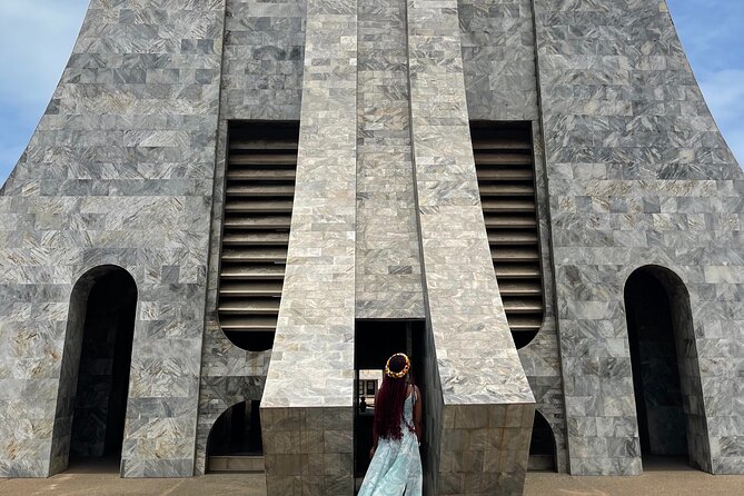 Private City Tour in Accra with Hotel Pickup and Lunch - Kwame Nkrumah Memorial Park: Ghana’s independence story