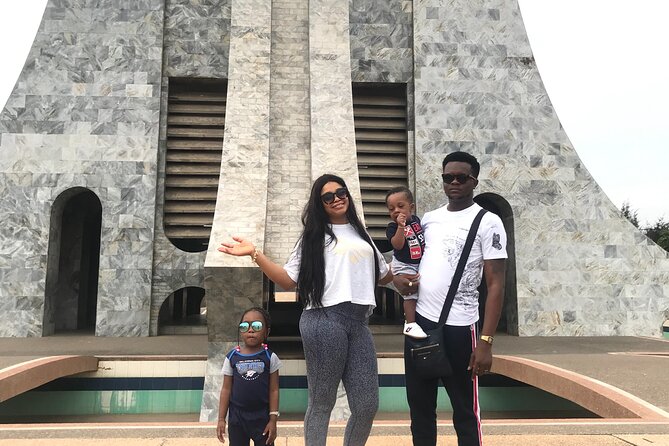 Private City Tour in Accra with Hotel Pickup and Lunch - Ghanaian jollof and the local drumming lesson