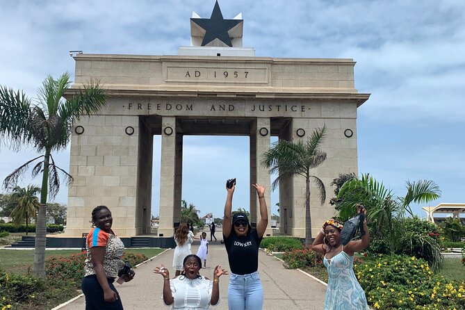 Private City Tour in Accra with Hotel Pickup and Lunch - What the $90 price includes