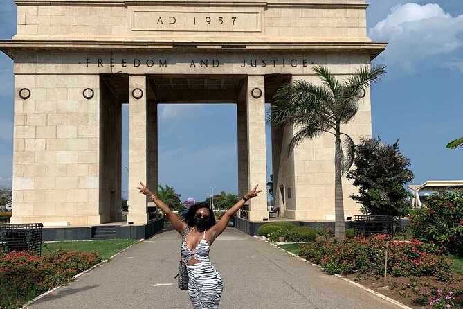 Private City Tour in Accra with Hotel Pickup and Lunch - Timing, transport, and meeting details