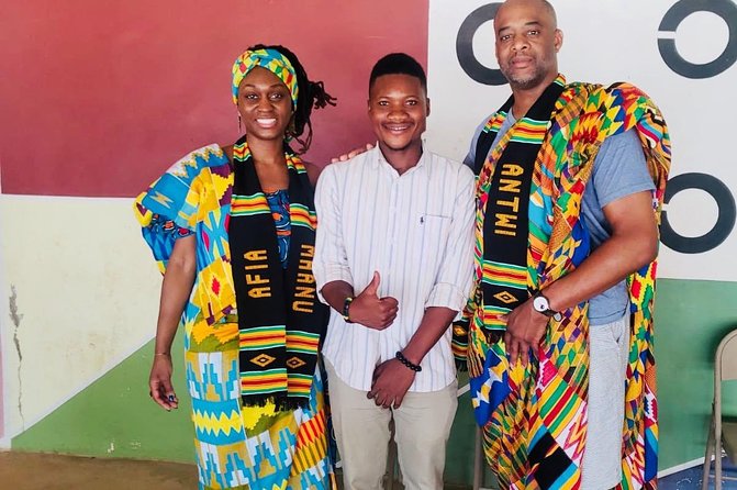 Traditional naming ceremony For African Diasporas in Kumasi - Ghanaian cloth and the meaning of presentation