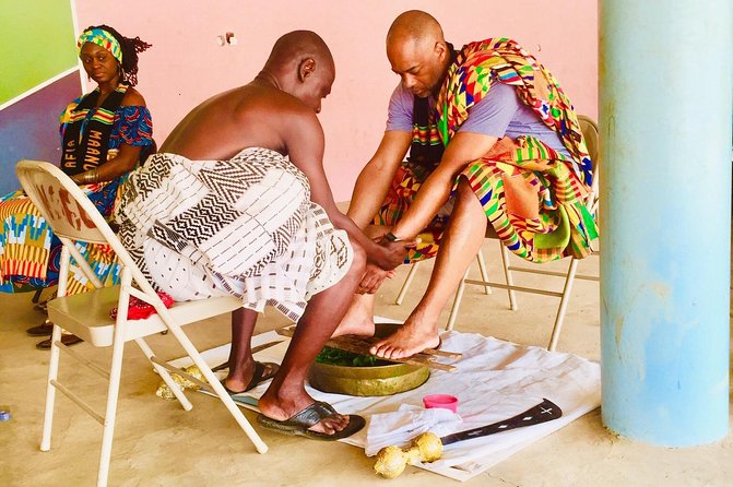 Traditional naming ceremony For African Diasporas in Kumasi - Kente weaving in Adanwomase