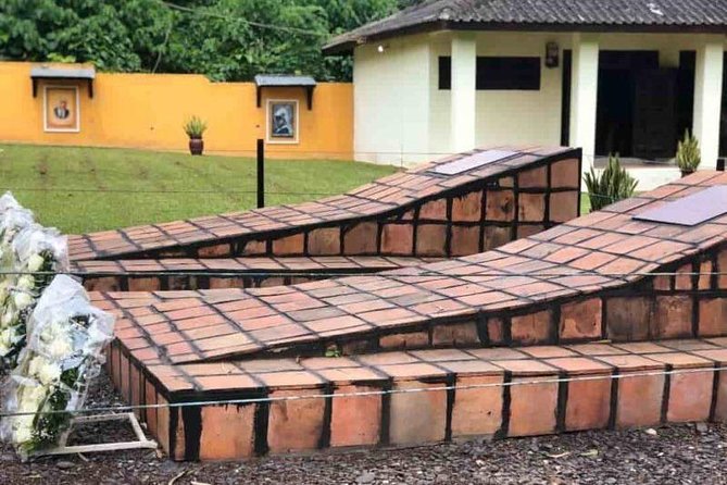 Trails of the transatlantic slave trade in Ghana - What the eight-day route gives you